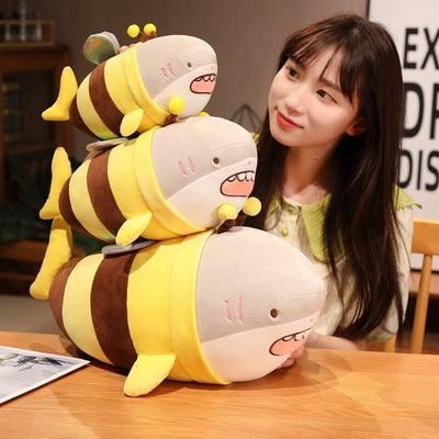 Adorabile peluche Chonky metà squalo e metà ape